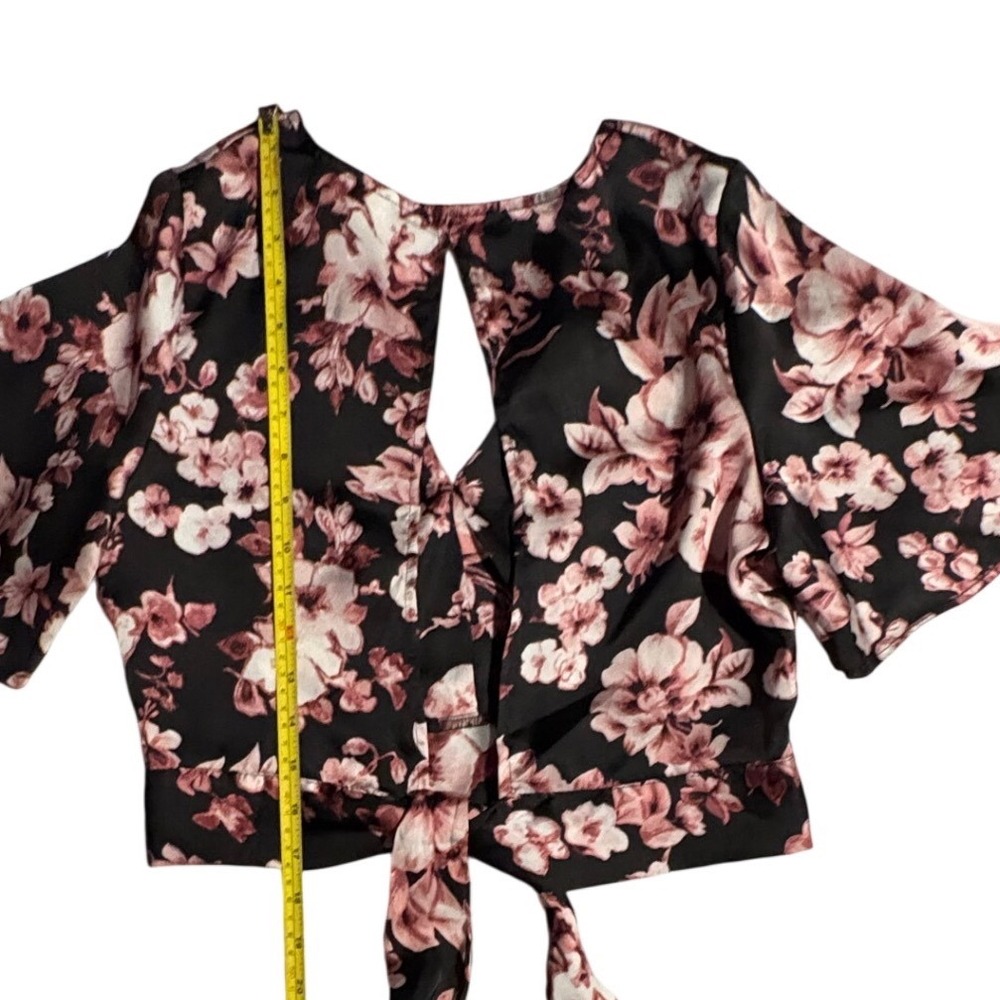Black Pink Floral Satin Open Back Tie Crop Top Short Flutter Sleeve Small‎ - Picture 5 of 10